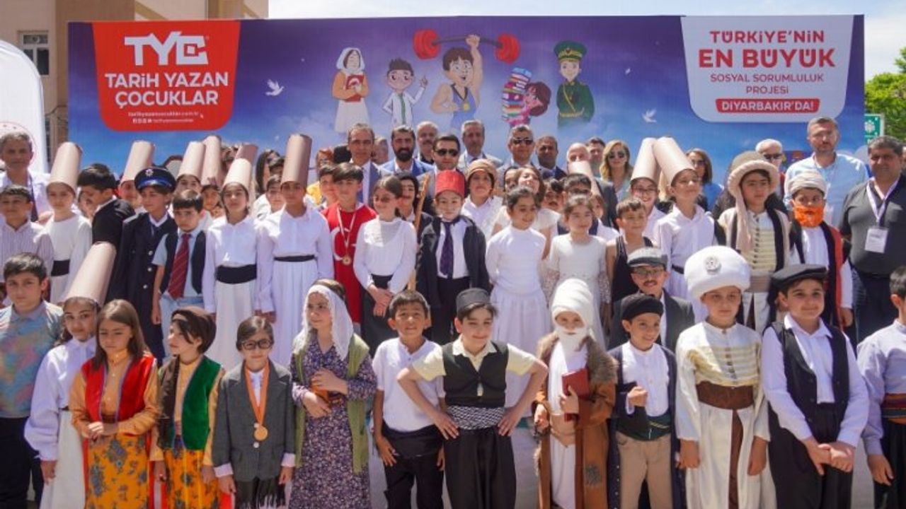 Diyarbakır'da çocuklar 'tarih' yazdı