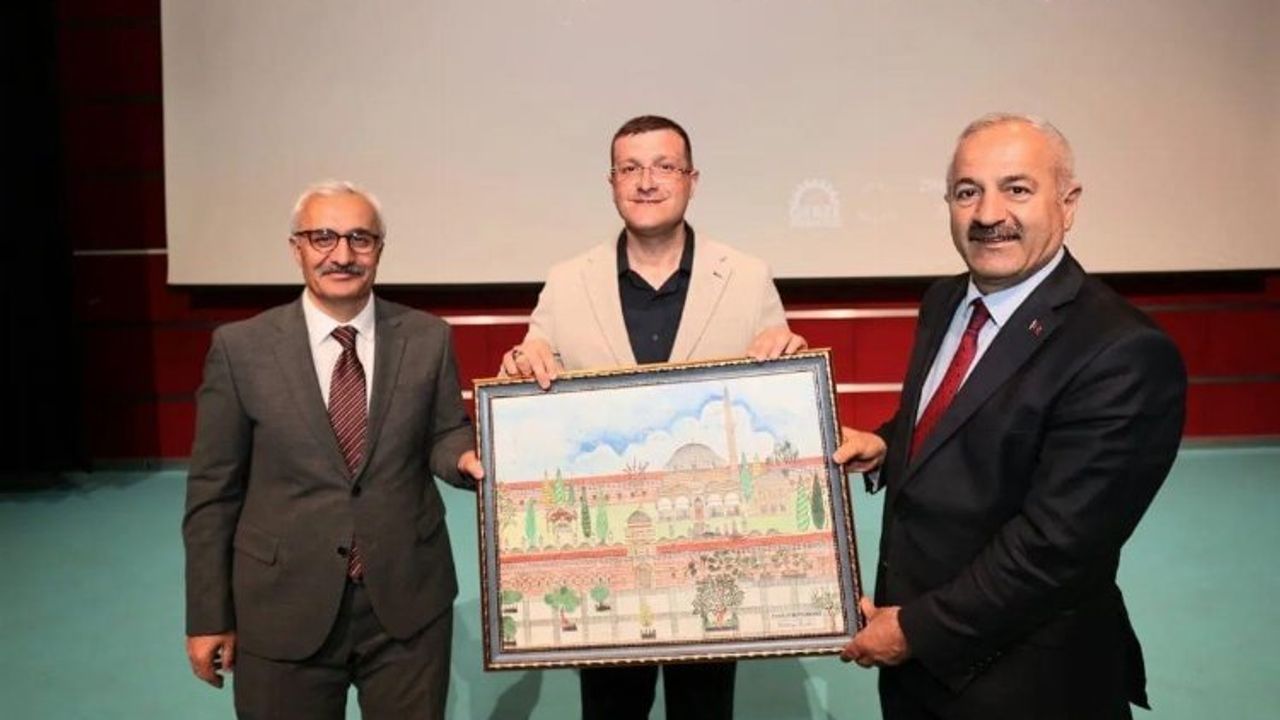 Fatih Sultan Mehmet Han Gebze'de dualarla anıldı