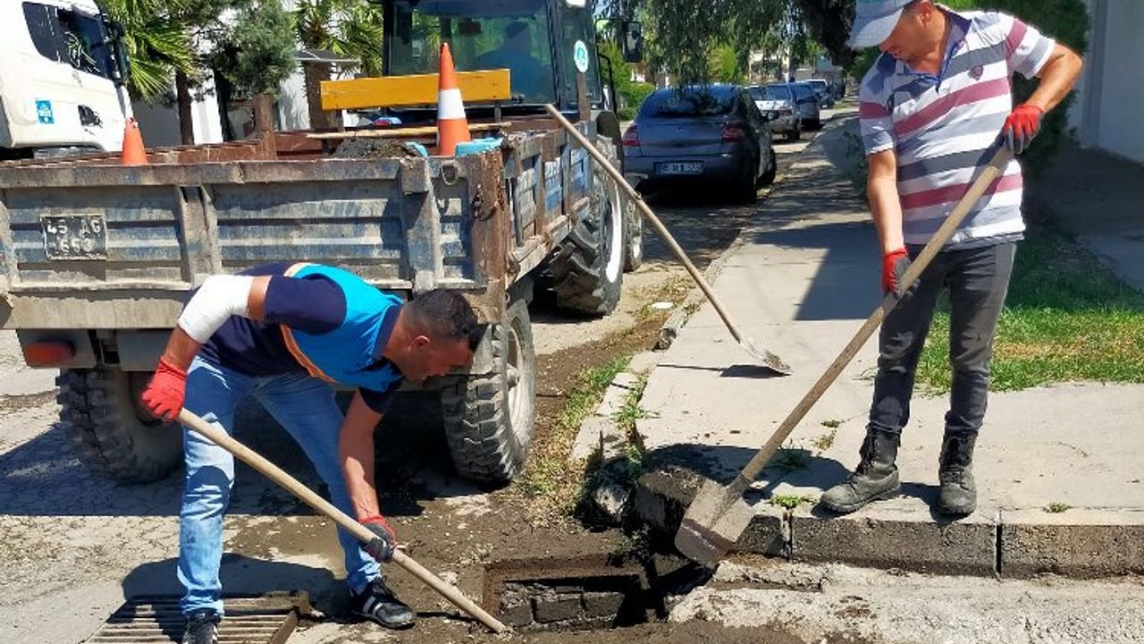 Manisa Alaşehir'de su taşkınlarına karşı temizlik
