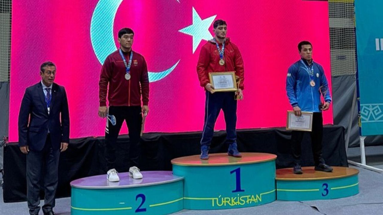Sakaryalı sporcudan Kazakistan’da Milli gurur