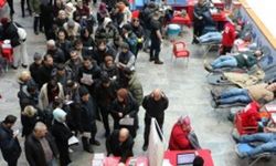 Eyüpsultan'da yardım noktaları doldu taştı