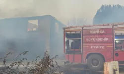 Gördes’te yangınla mücadele sürüyor