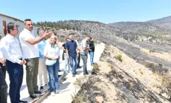 İzmir Çiğli'de Başkan Yıldız yangın bölgesinde