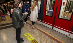 İzmir'de güçlü mesaj: #çizgiyigeçmeyin