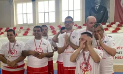 Özel çocuklar altın madalyaları Ayvalık’a getirdi