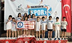 Balıkesir Büyükşehir'in minikleri madalyaları topladı