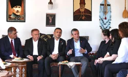 Başkan Tugay, İstanbul'da Özgür Özel'le buluştu