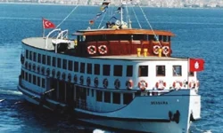 Bergama Vapuru rotasını gençler için çevirdi