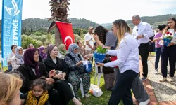 İzmir'de Güzelbahçeli anneler kahvaltıda buluştu