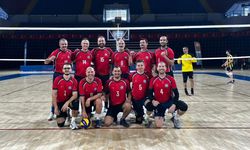 Ege Üniversitesi Voleybol Takımı adını finallere yazdırdı