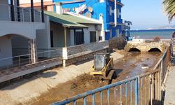 Foça’da rekor yağış sonrası dere temizliği ve alt yapı çalışmaları hız kazandı