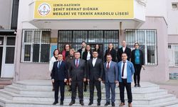 İzmir’de Okul-Sanayi İş Birliğiyle Okullara Bilgisayar Bağışı Yapılıyor