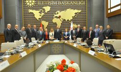 İzmir’den 44 Gazeteciye Basın Kartı