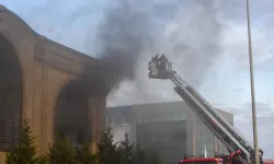 İzmir'de fabrika yangını kısa sürede kontrol altına alındı