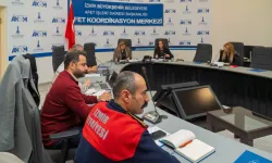 İzmir'de yağış sonrası hasar tespit çalışmaları sürüyor