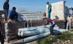 Hortumdan zarar gören üreticilere sera naylonu dağıtıldı