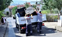 İzmir Bornova'da sel mağdurlarına askıda eşya desteği