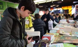 Sakarya Çocuk Edebiyatı Fuarı'na 2 günde rekor katılım