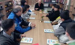 Van'da emniyetin kitap analizi programına yazar Yetkin Albert konuk oldu