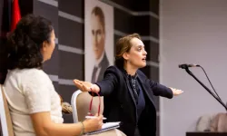 İzmir Narlıdere'de Dünya Tiyatrolar Günü'nde Afife Jale anıldı