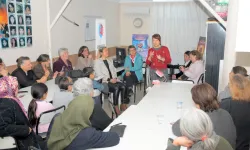 İzmir'de dişhekimleri diş sağlığının önemine dikkat çekti