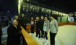 Kayseri Açık Hava Buz Pateni pistinde çifte bayram