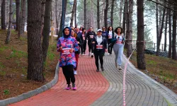 'Bahar Koşusu' Sapanca'da renkli görüntülere sahne oldu