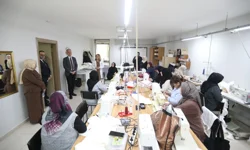 Bursa İnegöl'de Başkan Taban'dan İnesmek kursiyerlerine ziyaret