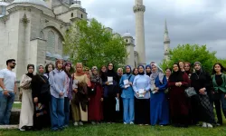 Bu proje hem okutuyor, hem gezdiriyor