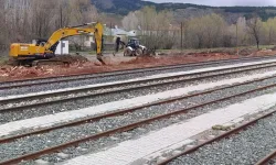 CHP'li Sarıbal'dan Hazar Gölü havzasındaki madencilik faaliyetlerine tepki