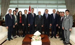 Çin Yüksek Halk Mahkemesi heyeti AYM'de