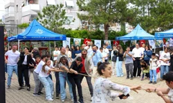 Karabağlar'da gençler sınav öncesi moral buldu