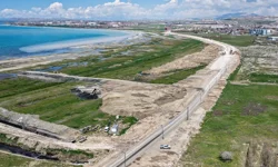 Van Gölü Sahil Yolu'nun son etabında çalışmalar sürüyor