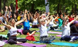 Denizli Dünya Yoga Günü'nde Büyükşehir ile nefes aldı