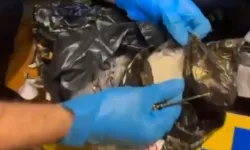 Ticari taksinin motor bölümünde 710 gram metamfetamin!