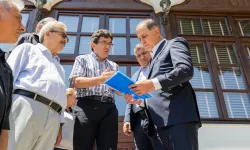 Başkan Tugay Tire'de vatandaşlar, üreticiler ve esnafla buluştu