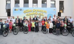 Konya'da 'güle oynaya camiye' gittiler