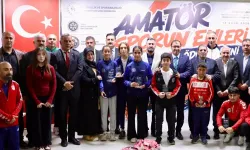 Ağrı'da sporun enleri ödül töreni coşkuyla tamamlandı... ASKF'den 13 isme ödül