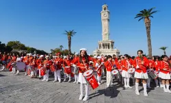 Cumhuriyet coşkusu bando gösterileriyle meydanlara taşındı