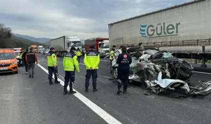 Düzce'de otoyolda feci kaza: 1 ölü, 1 yaralı