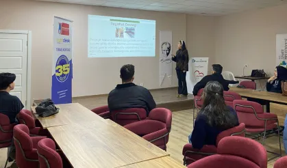 Kocaeli İzmit'te gençlere uluslararası fırsat rehberi