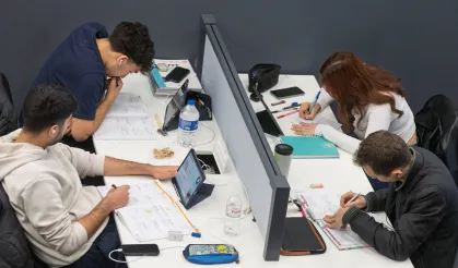 İzmir'in kütüphaneleri gençlere 'İyi Geldi'