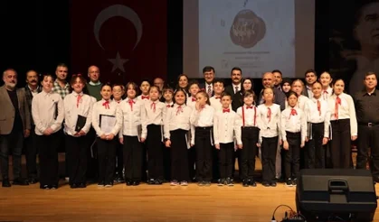 Kütahya'da minik seslerden türkü şöleni