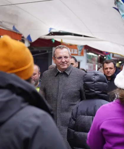 Ayvalık'ta esnaf ve vatandaşlarla bayram buluşması