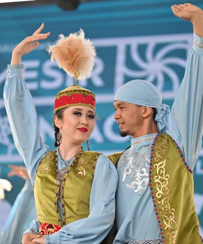 Uluslararası Halk Dansları Toplulukları Manisa'yı büyüledi