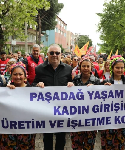 Balıkesir Edremit'te 1 Mayıs coşkuyla kutlandı