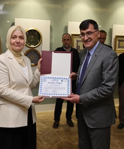 Kütahya'da tezhip sanatı sergisi sanatseverlerle buluştu