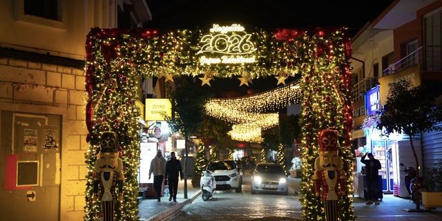 Çeşme’de yılbaşı coşkusu meydanlara taşınıyor