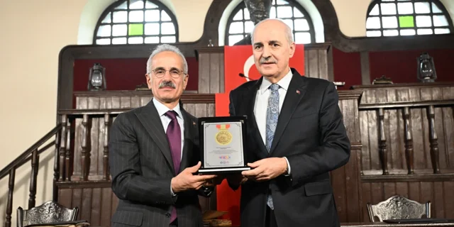 Trabzonlulardan TBMM Başkanı Kurtulmuş'a tarihi teşekkür