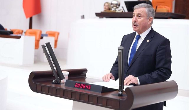 Tarihimize Paslı Hançer Saplıyorlar